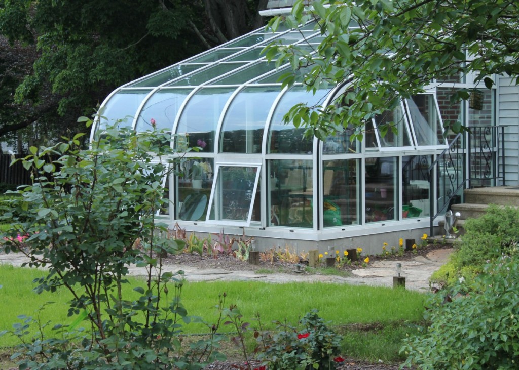 Curved Eave Aluminum Greenhouse - Glass House, LLC